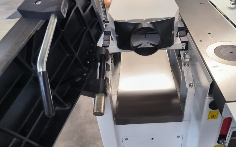 Kombinovaný dřevoobráběcí stroj pětioperace SICAR C300